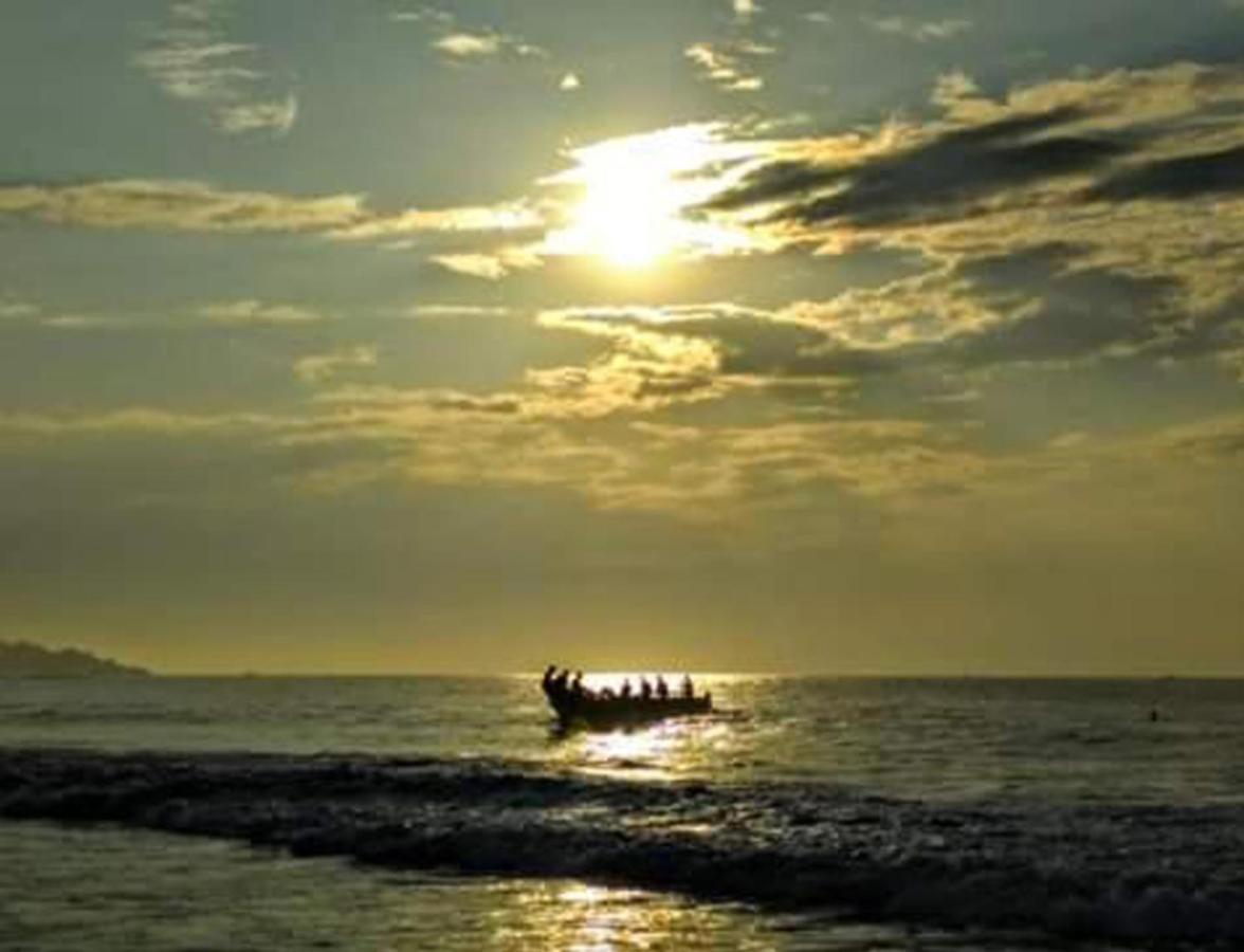 Talalla Bay Inn Beach Bangolow Bagian luar foto